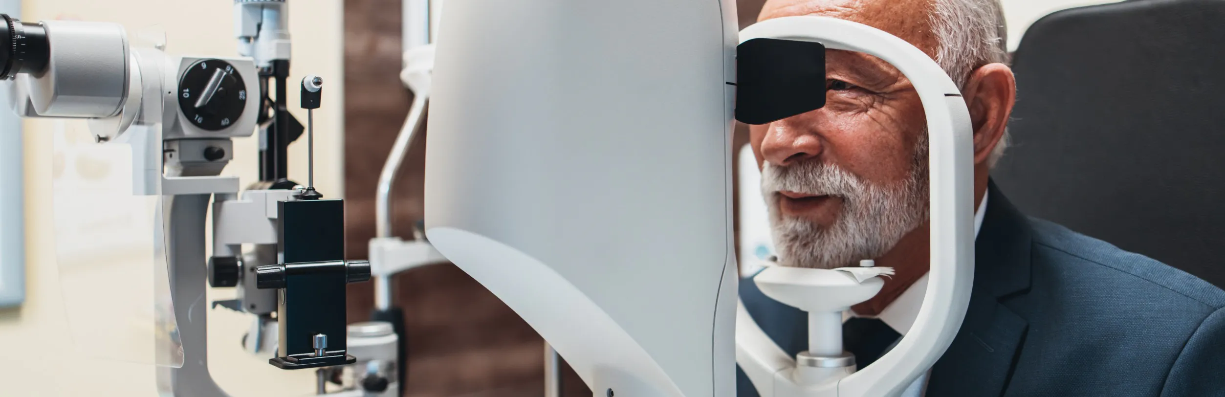 Diagnostik_iStock-1301758777_hero_2506x812